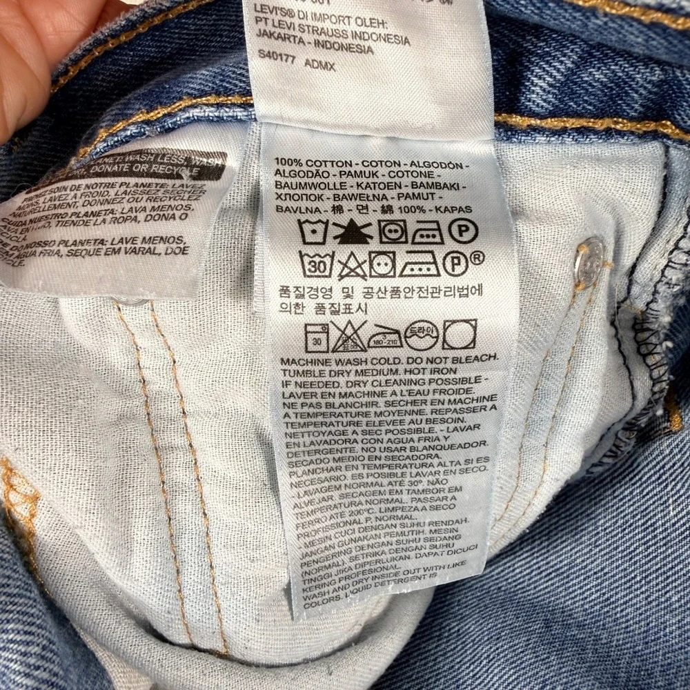 Levi's 550 Relaxed Fit Jeans 33x34 Blue Medium Wash Tapered Leg Cotton Denim